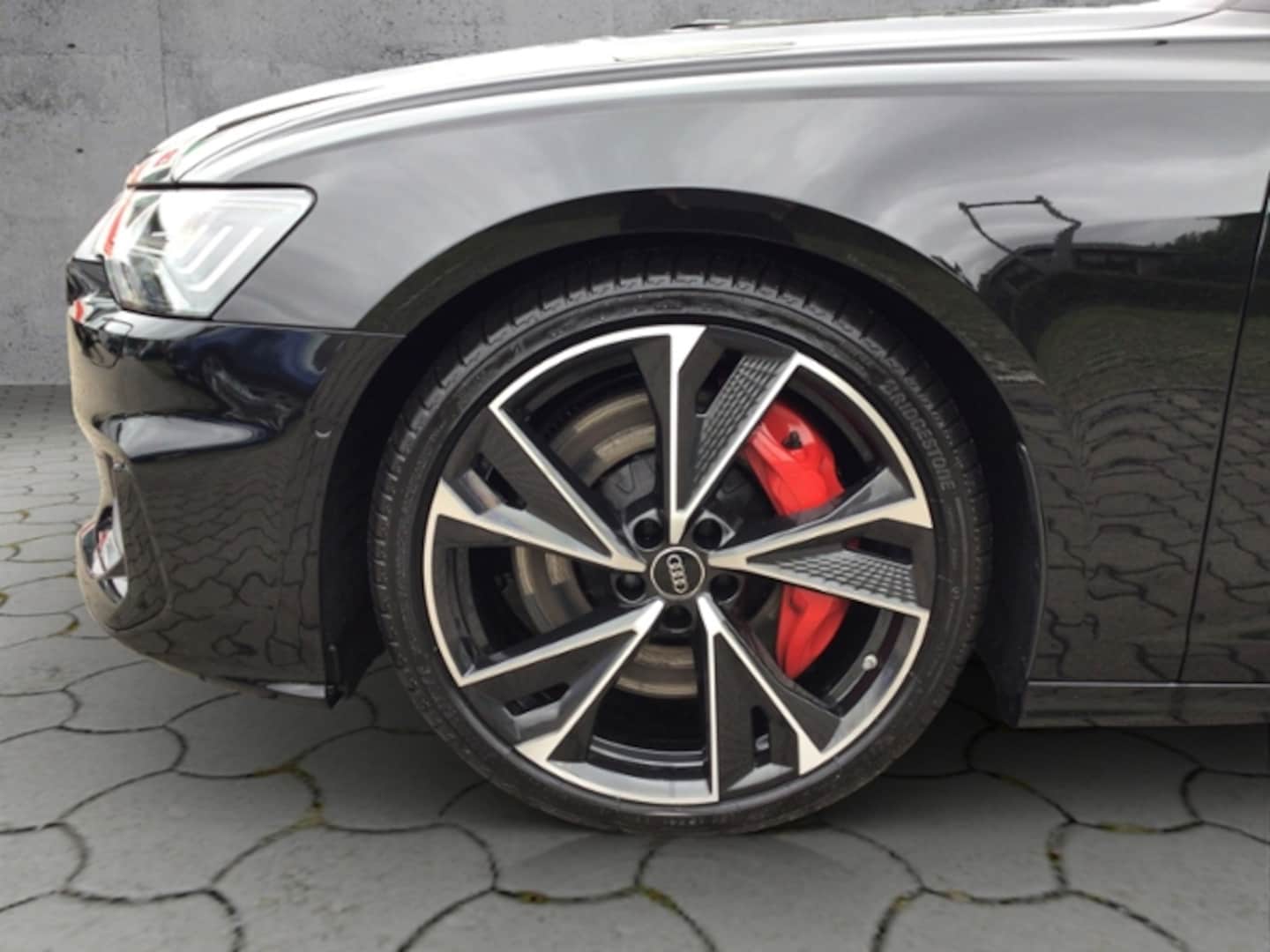 Bild über Audi S6 Avant TDI quattro tiptronic - für weitere Informationen kontaktieren Sie den Audi Partner