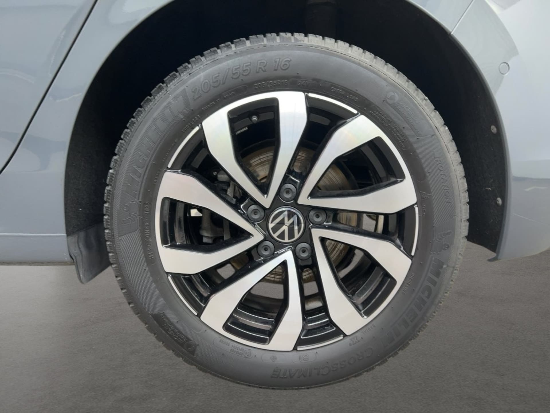 Volkswagen Golf Active