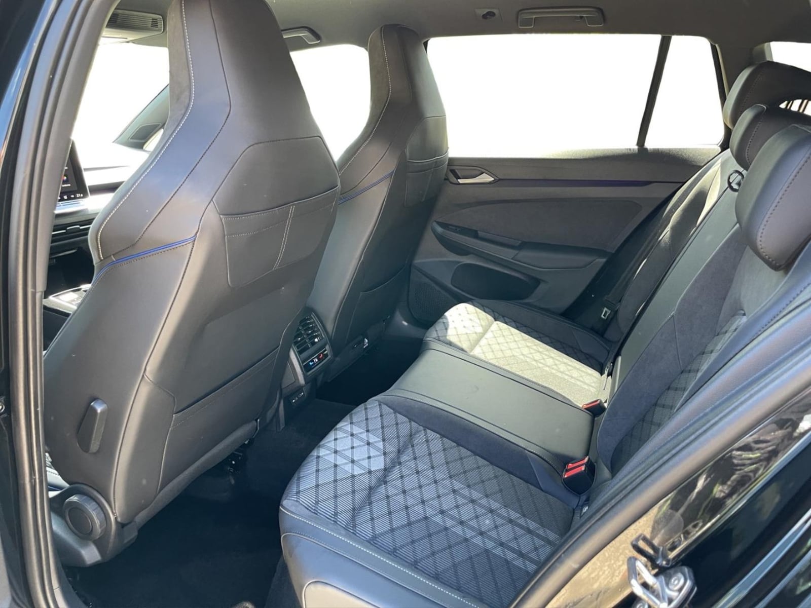 Volkswagen Golf Variant – Bild 14