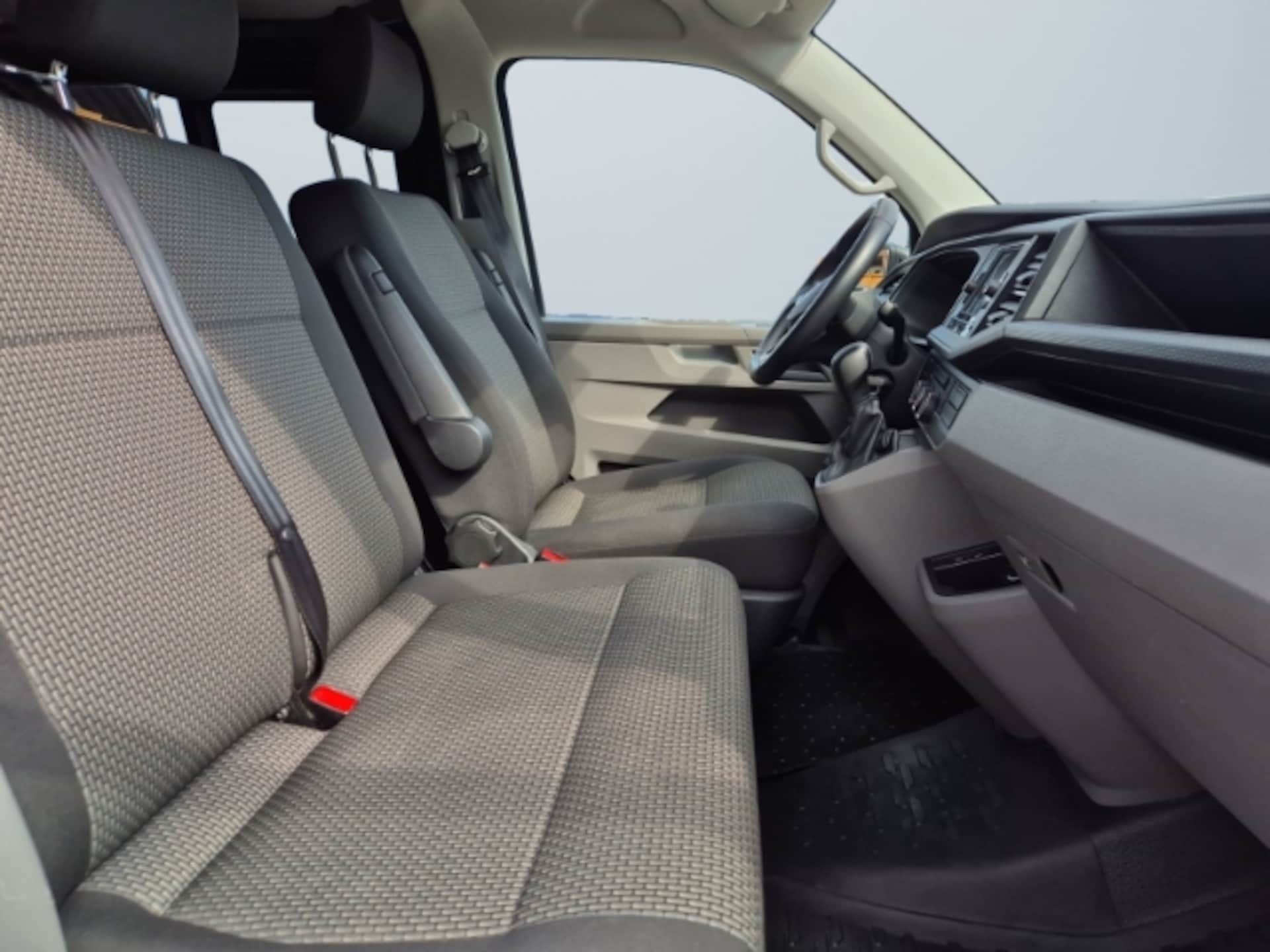 Volkswagen T6.1 Transporter Kombi kurzer Radstand