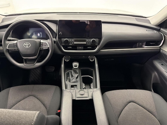 2025 Toyota Grand Highlander LE - Photo 13
