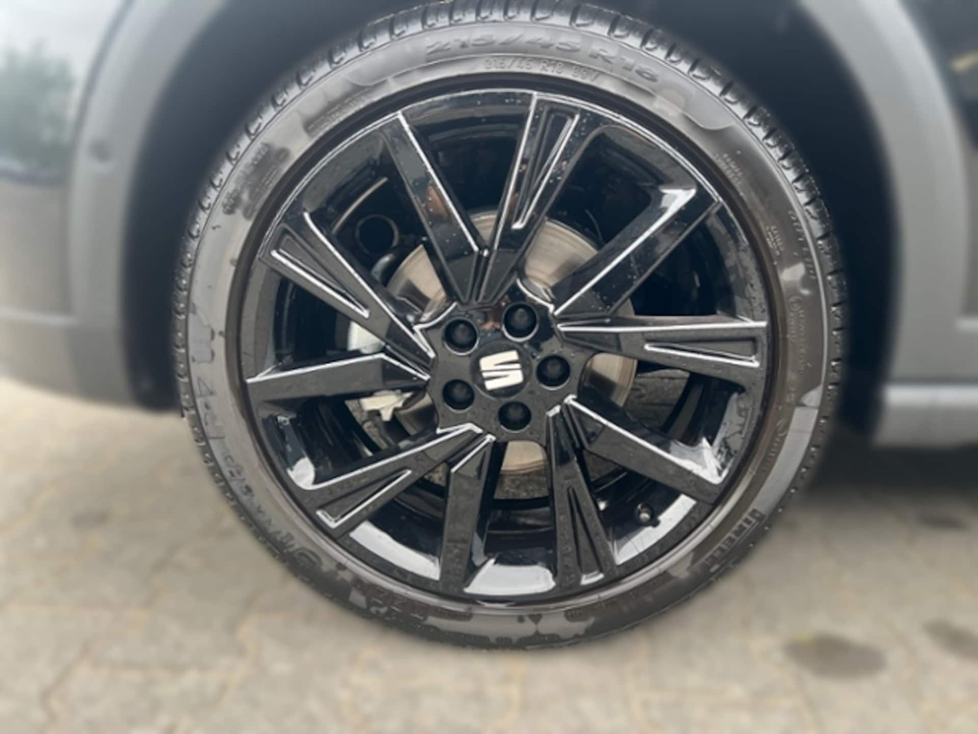 SEAT Arona FR