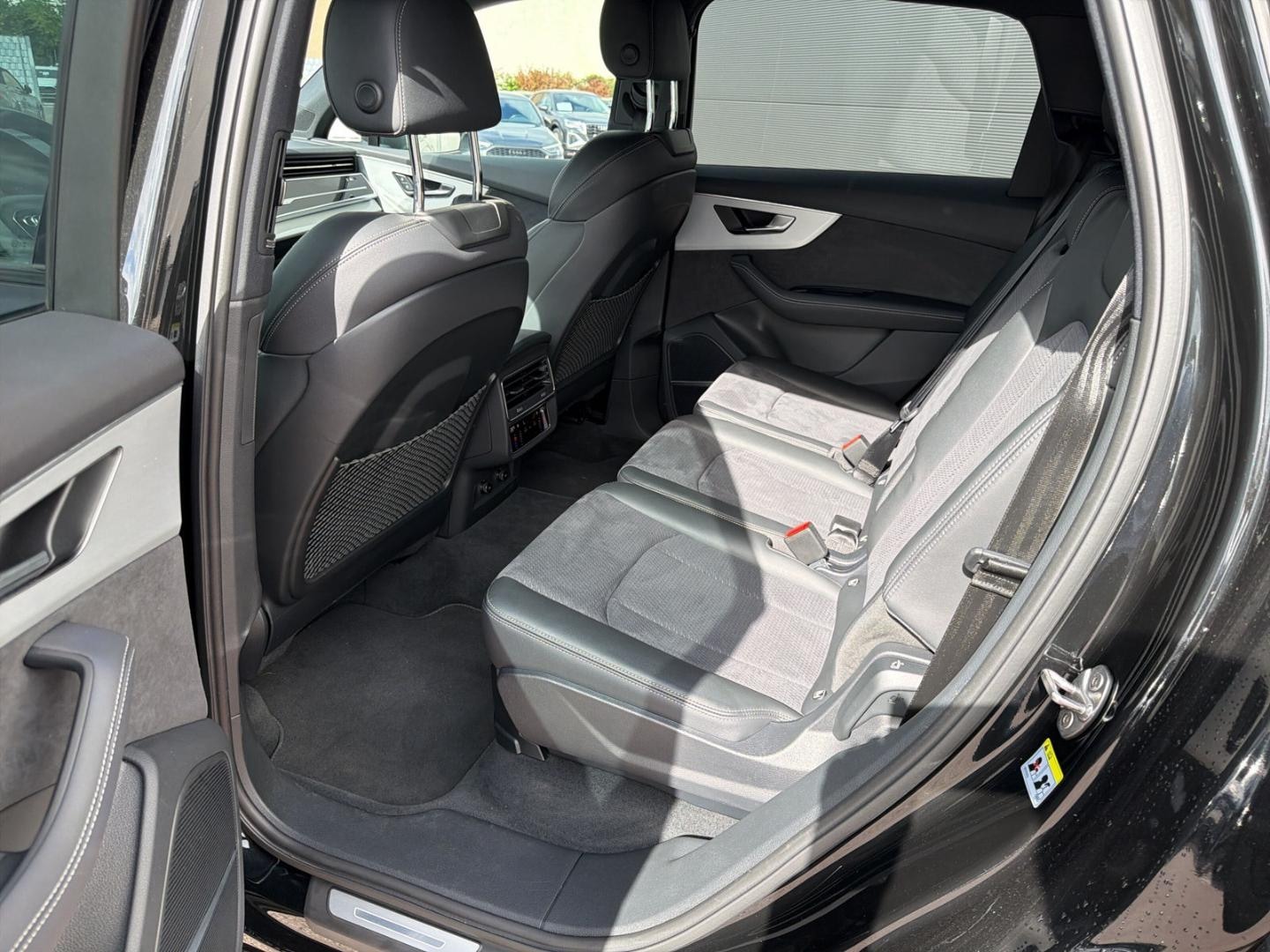 Bild über Audi Q7 SUV S line 50 TDI quattro tiptronic - für weitere Informationen kontaktieren Sie den Audi Partner