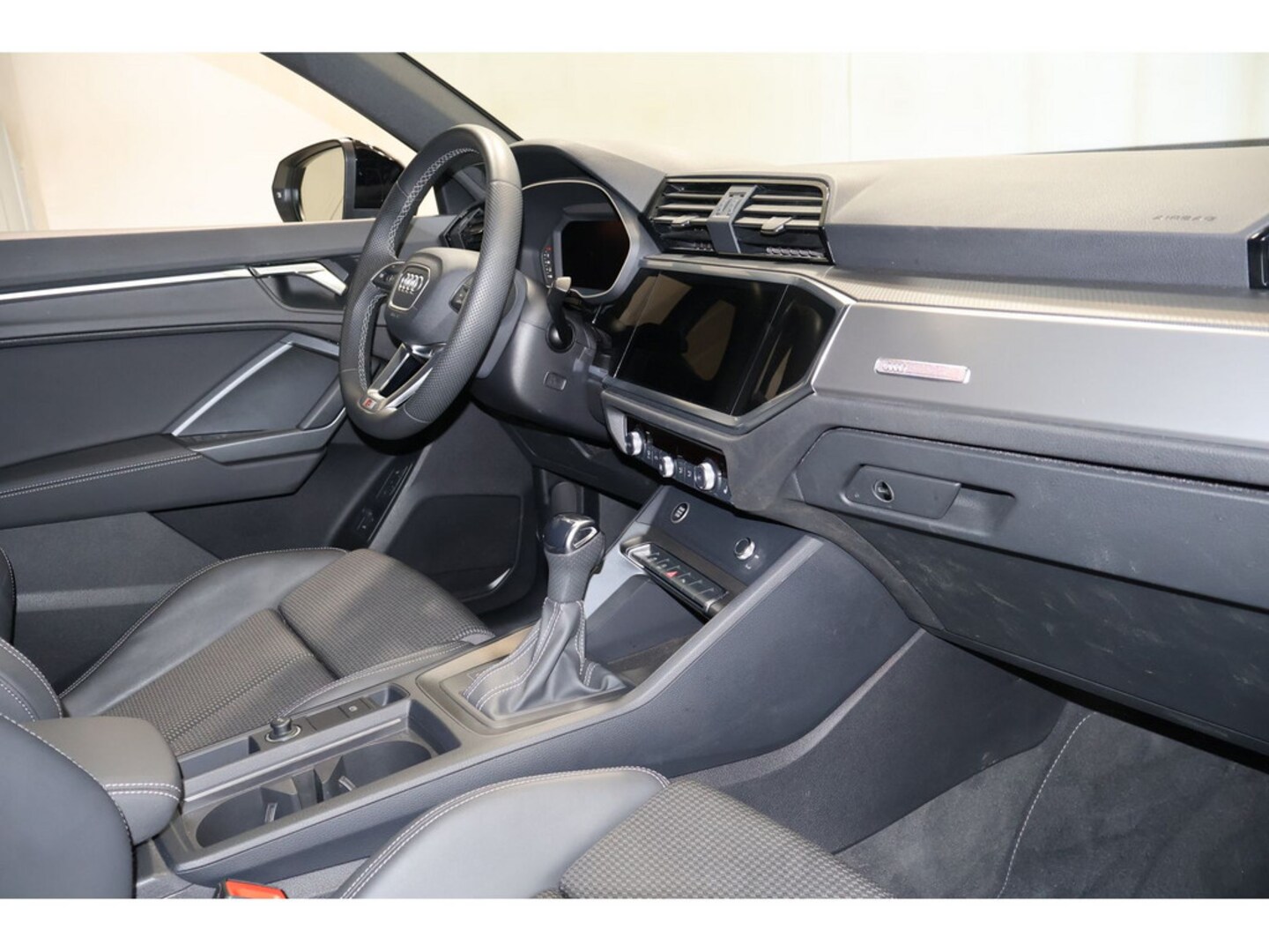 Bild über Audi Q3 Sportback S line 35 TDI S tronic - für weitere Informationen kontaktieren Sie den Audi Partner
