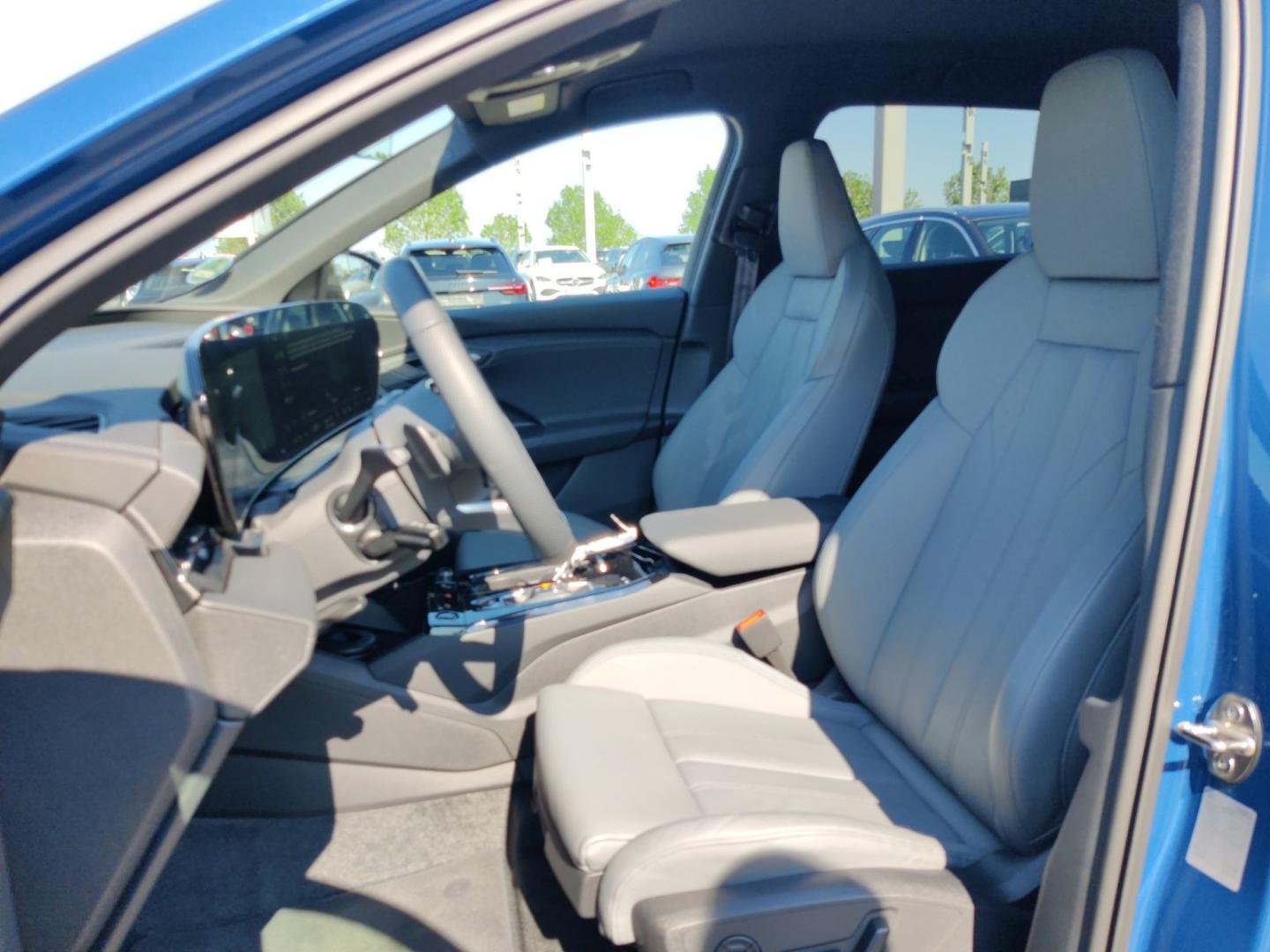 Image about Audi Q6 SUV e-tron e-tron quattro