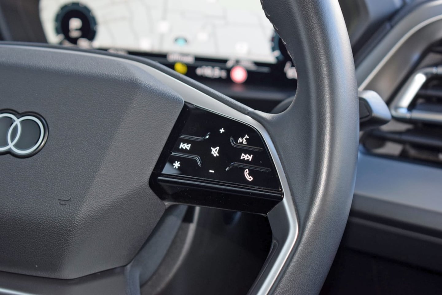 Bild über Audi Q4 e-tron 50 e-tron quattro - für weitere Informationen kontaktieren Sie den Audi Partner