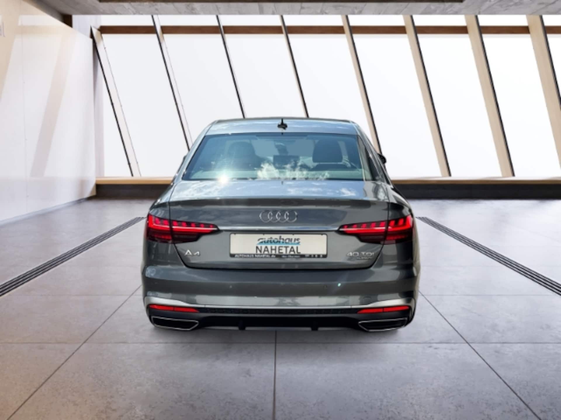 Audi A4 Limousine S line