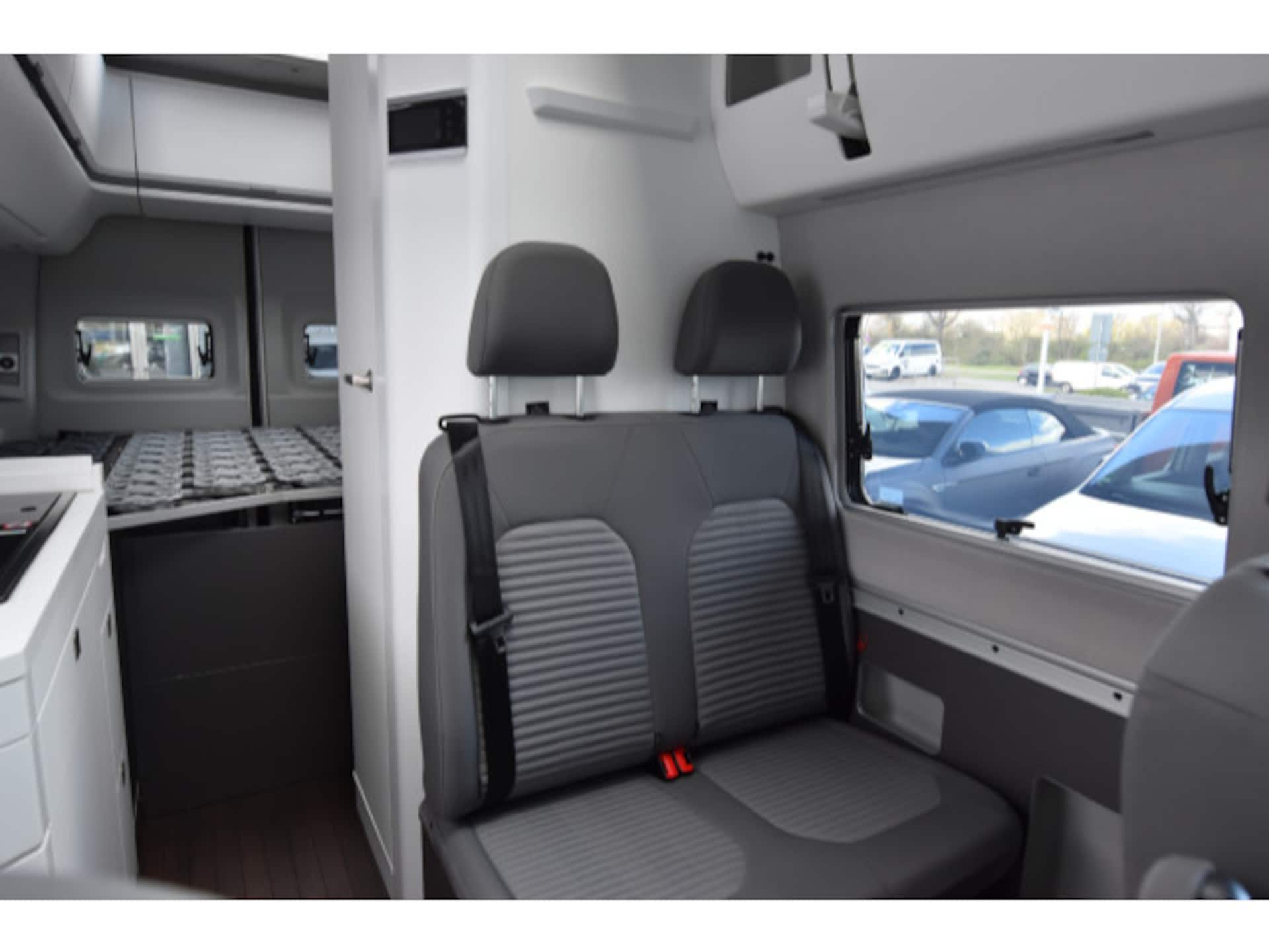 Volkswagen Grand California 600