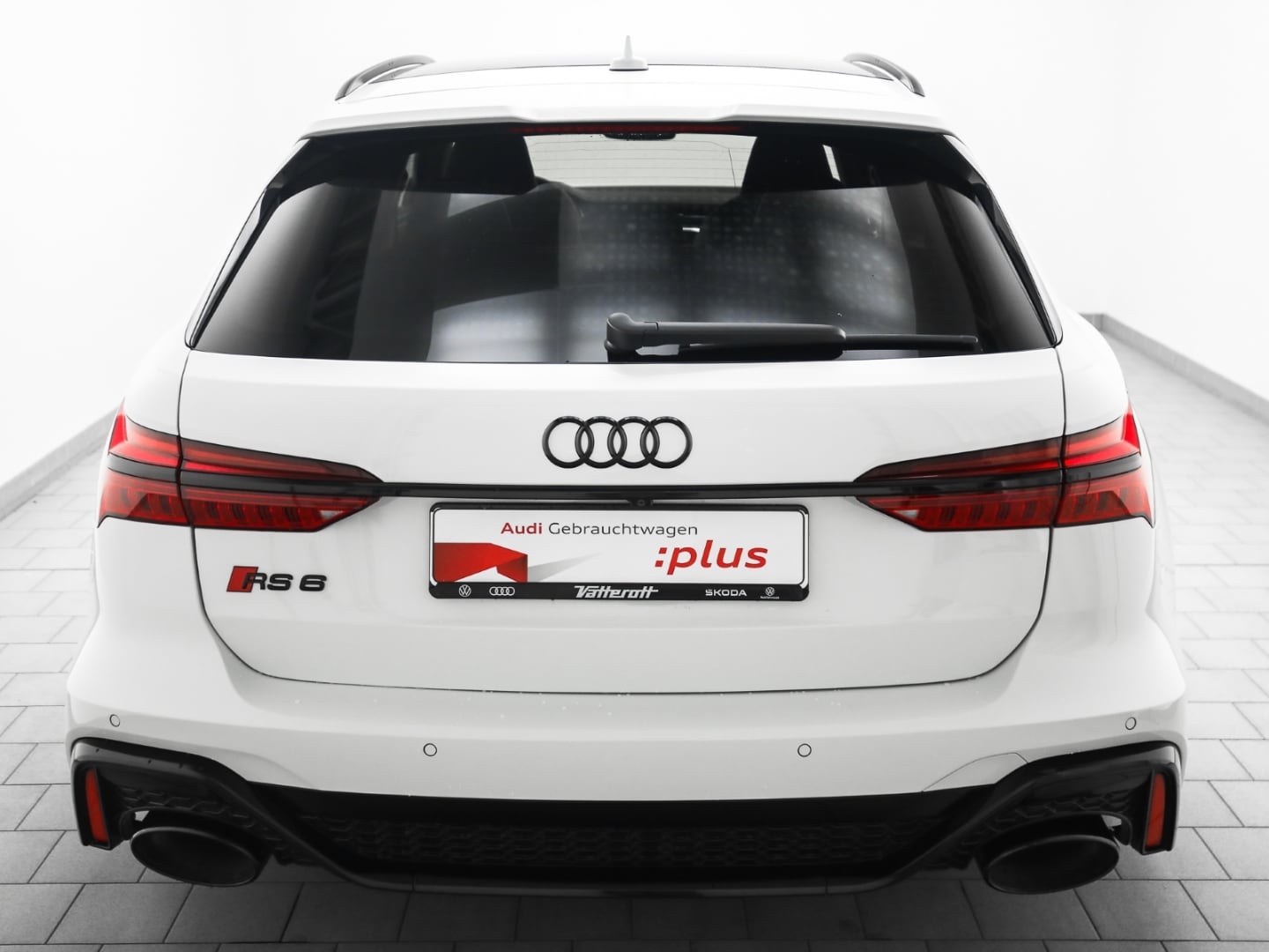 Bild über Audi RS 6 Avant performance quattro tiptronic - für weitere Informationen kontaktieren Sie den Audi Partner