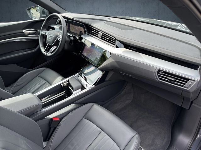 Image about Audi Q8 e-tron advanced 55 e-tron quattro