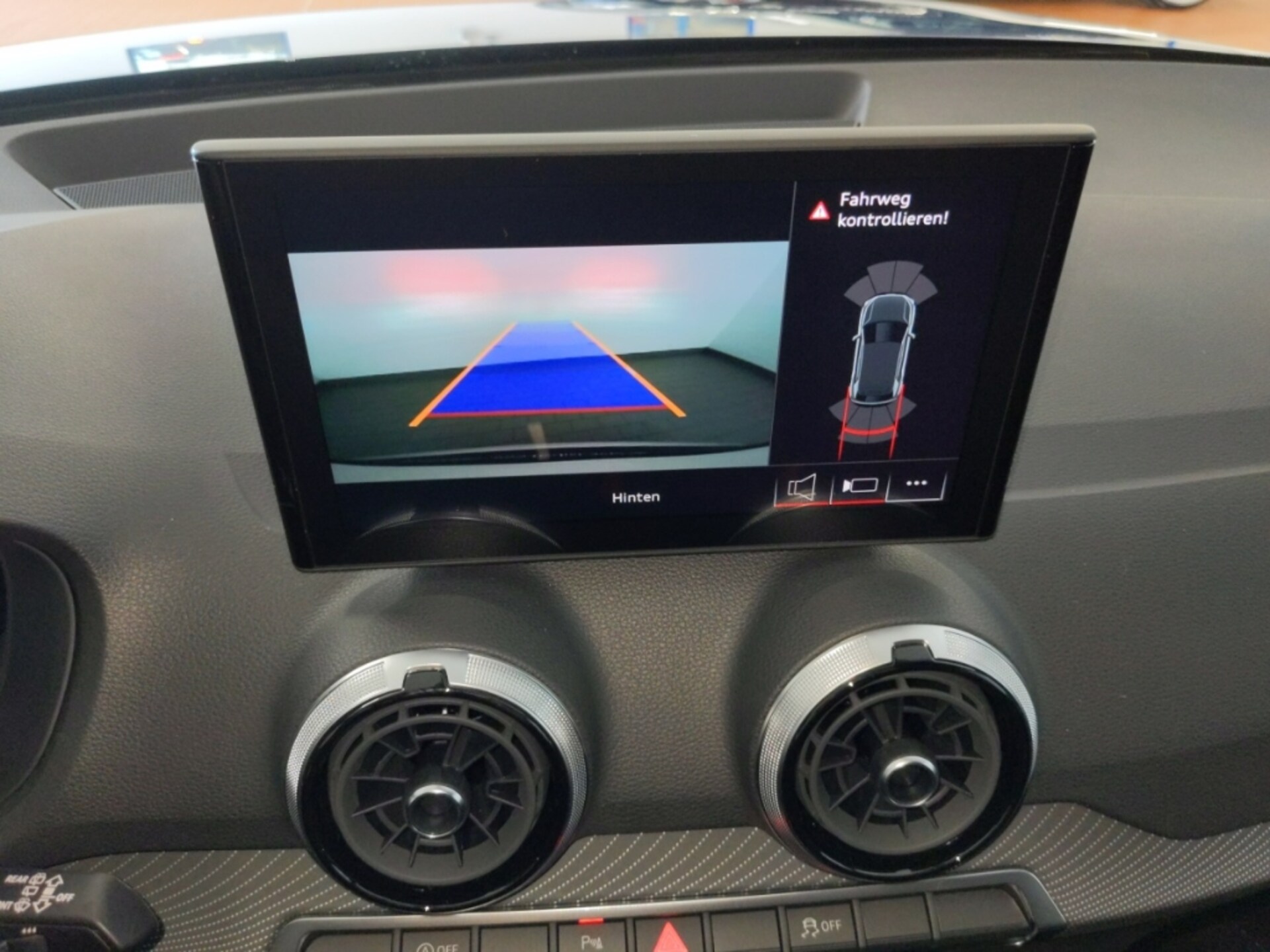 Audi Q2 S line