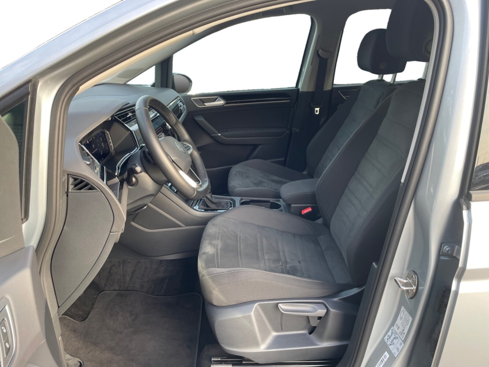 Volkswagen Touran – Bild 10