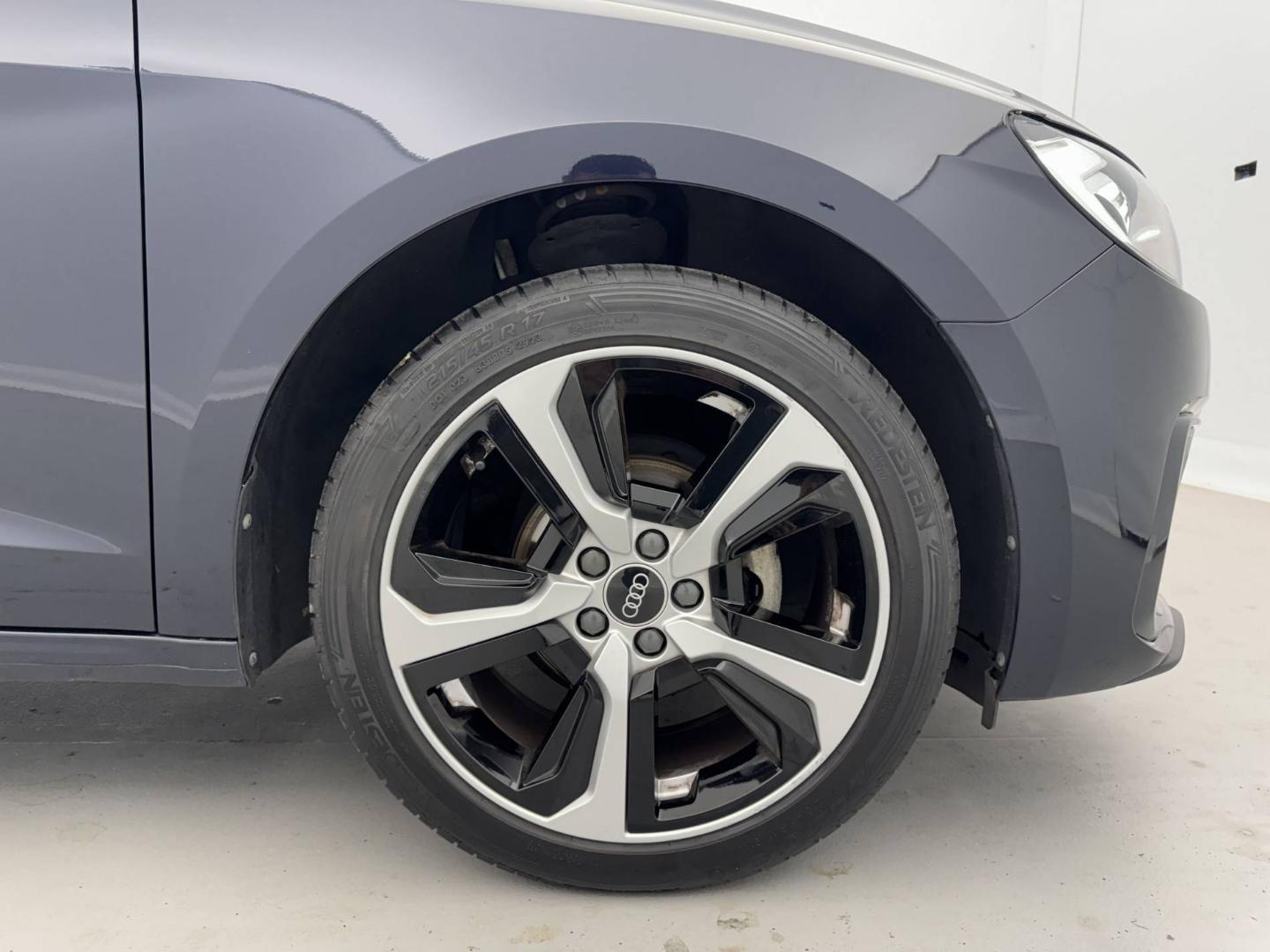 Image about Audi A1 Sportback Advanced 25 TFSI 70 kW (95 ch) 5 vitesses