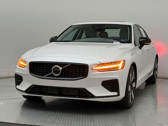 2024 Volvo S60 Recharge Plug-In Hybrid