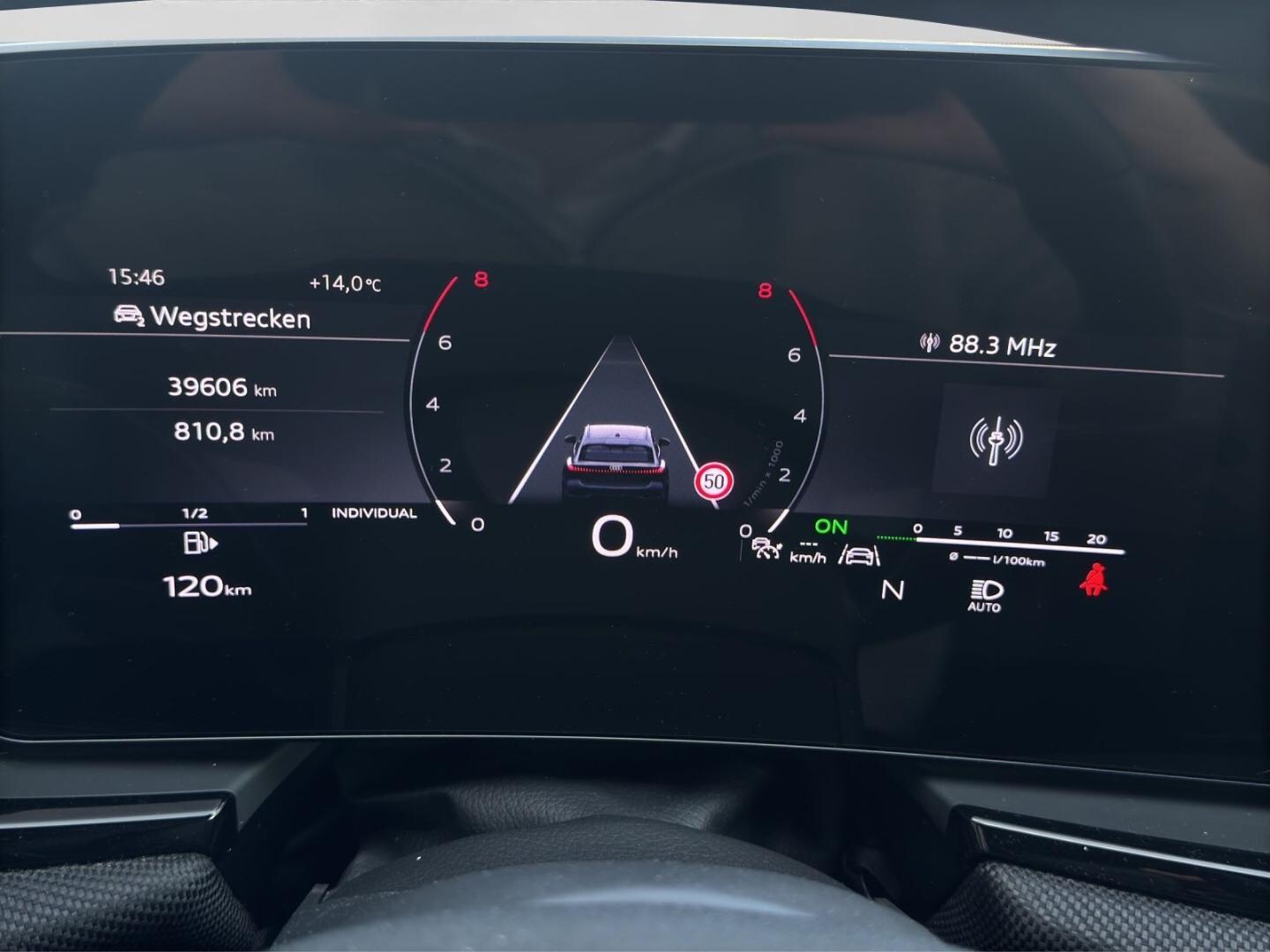 Bild über Audi A5 Avant TFSI quattro S tronic - für weitere Informationen kontaktieren Sie den Audi Partner
