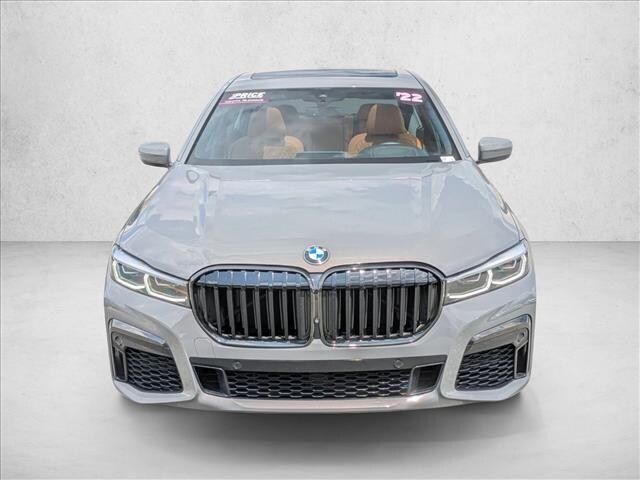 2022 BMW 740