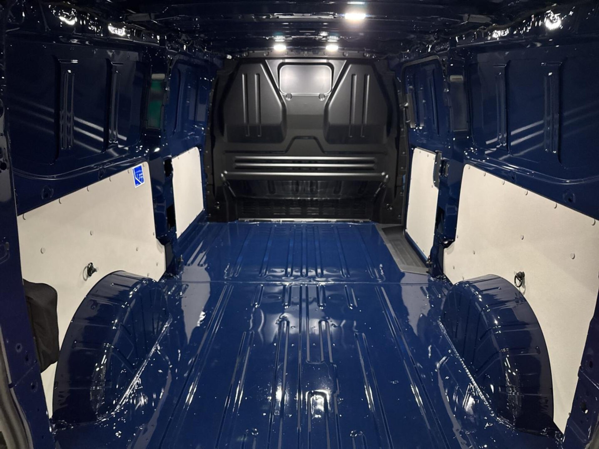 Volkswagen Transporter Kasten langer Radstand