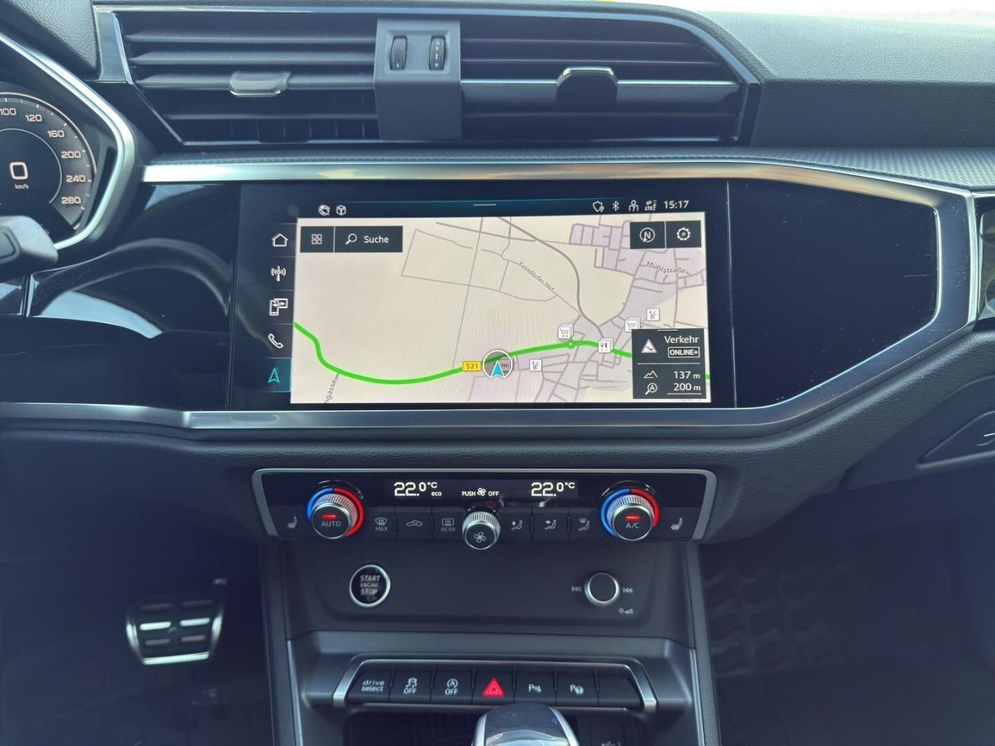 Bild über Audi Q3 S line 35 TFSI S tronic - für weitere Informationen kontaktieren Sie den Audi Partner