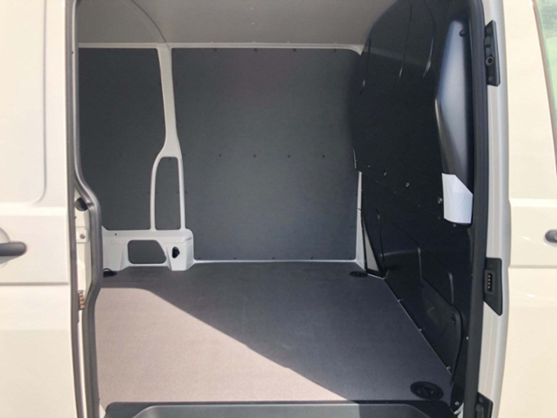 Volkswagen T6.1 Transporter Kasten langer Radstand