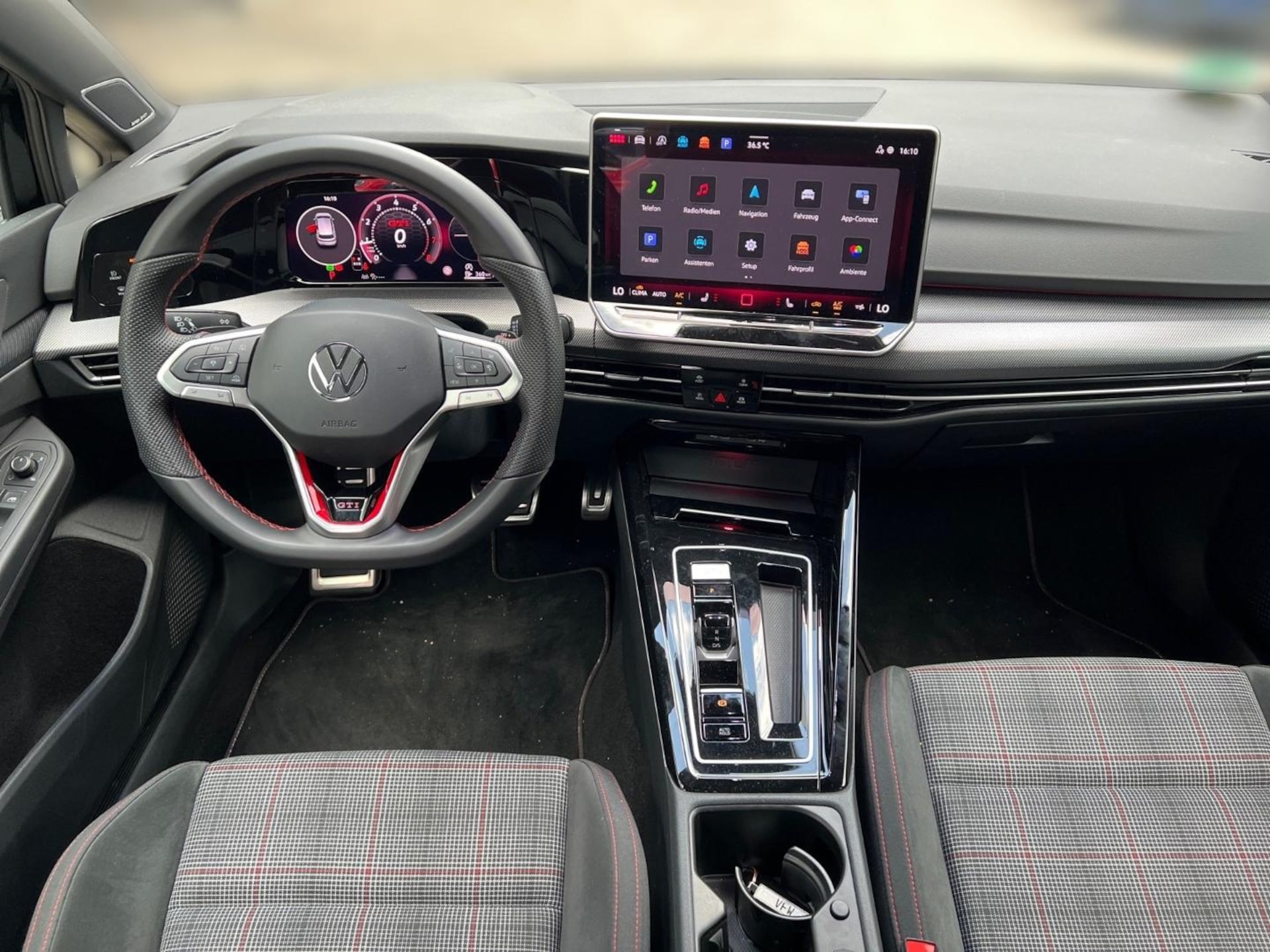 Volkswagen Golf GTI