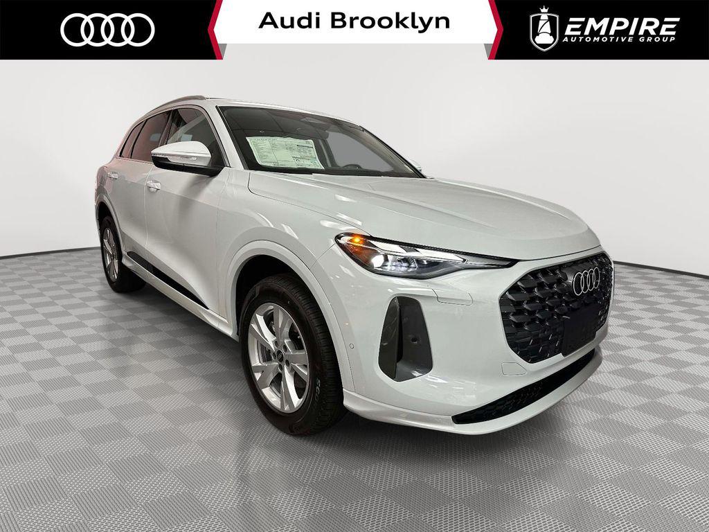 2025 Audi Q5 40 Premium's photo