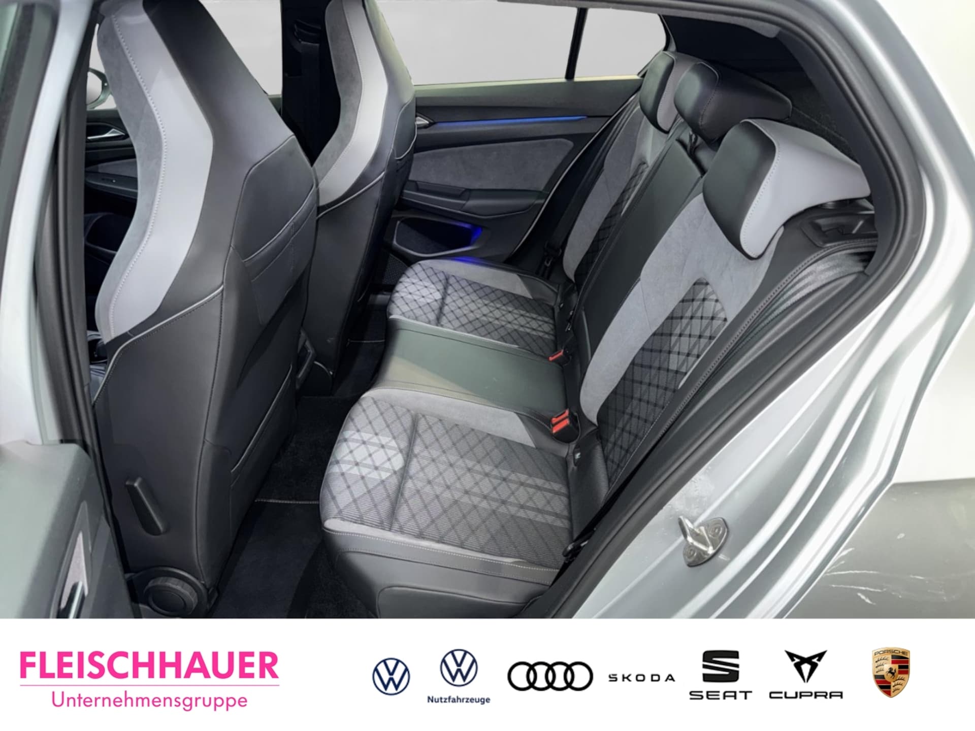 Volkswagen Golf R-Line