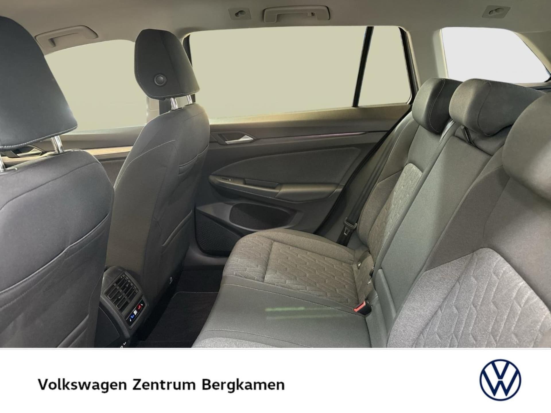 Volkswagen Golf Variant Life