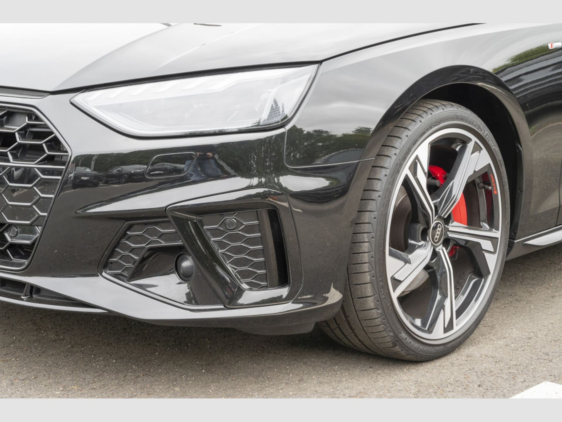 Audi A4 Avant S line