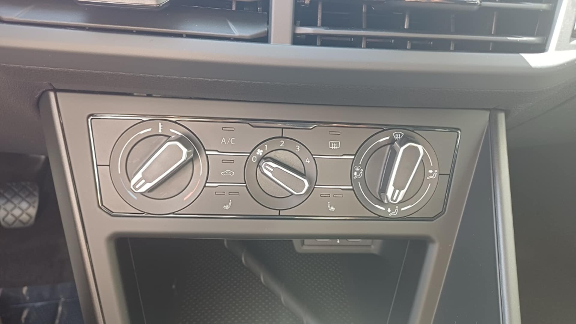 Volkswagen Polo Basis-Modell