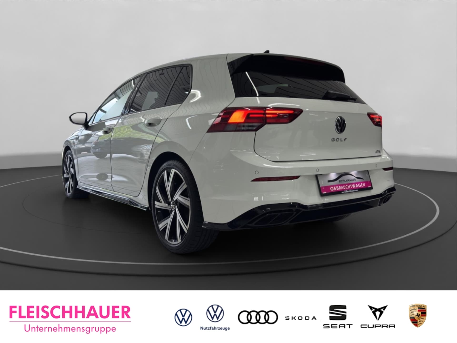 Volkswagen Golf R-Line