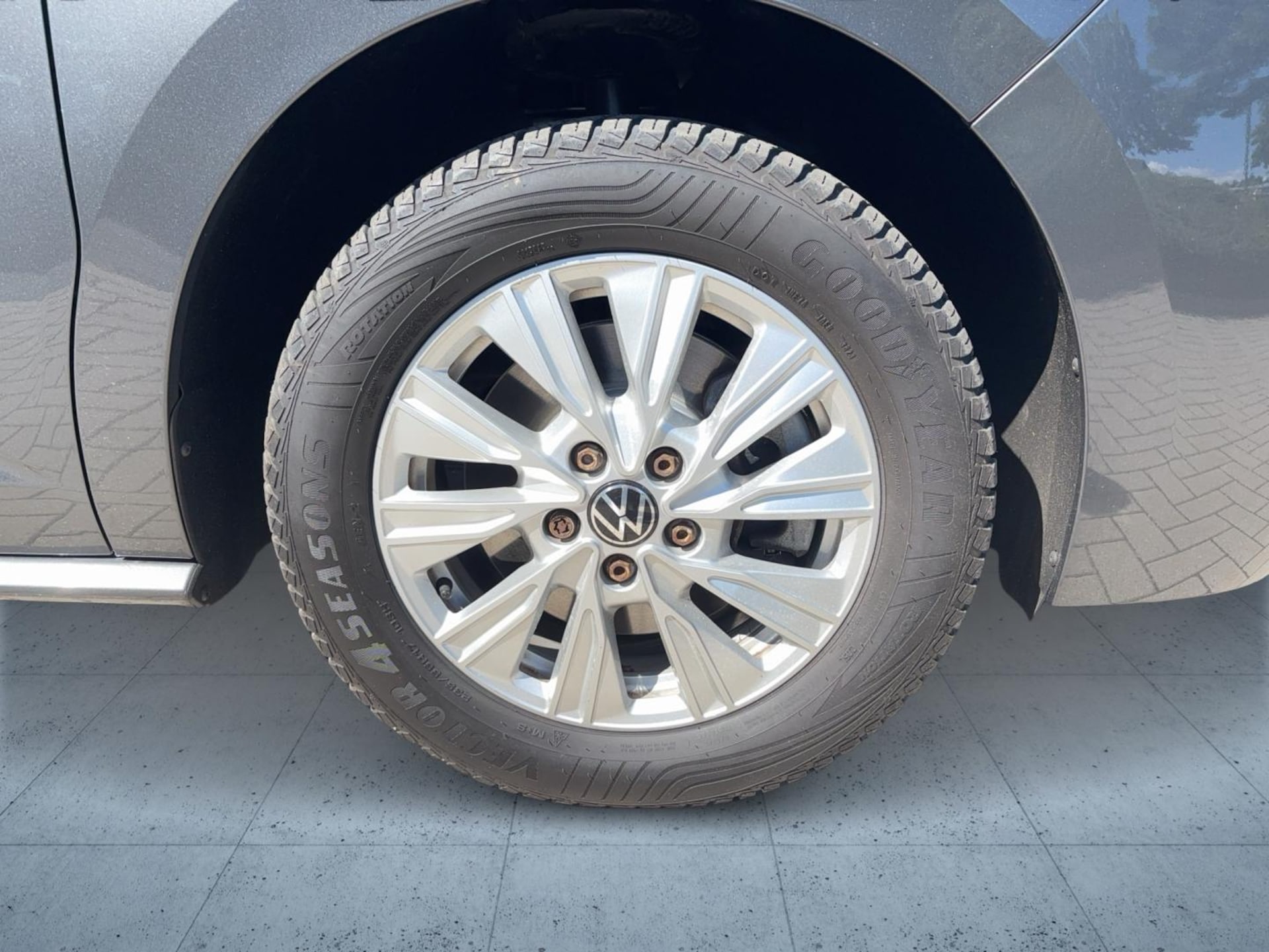 Volkswagen Multivan Basis-Modell