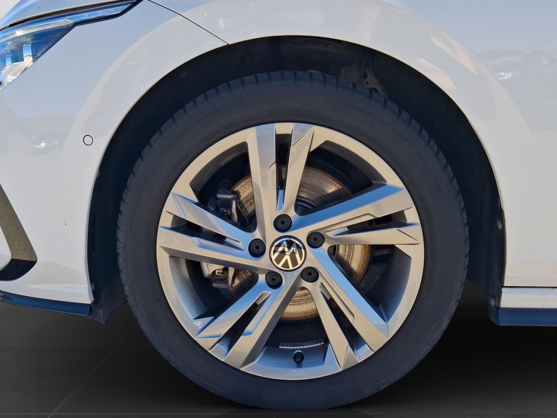 Volkswagen Golf Variant R-Line