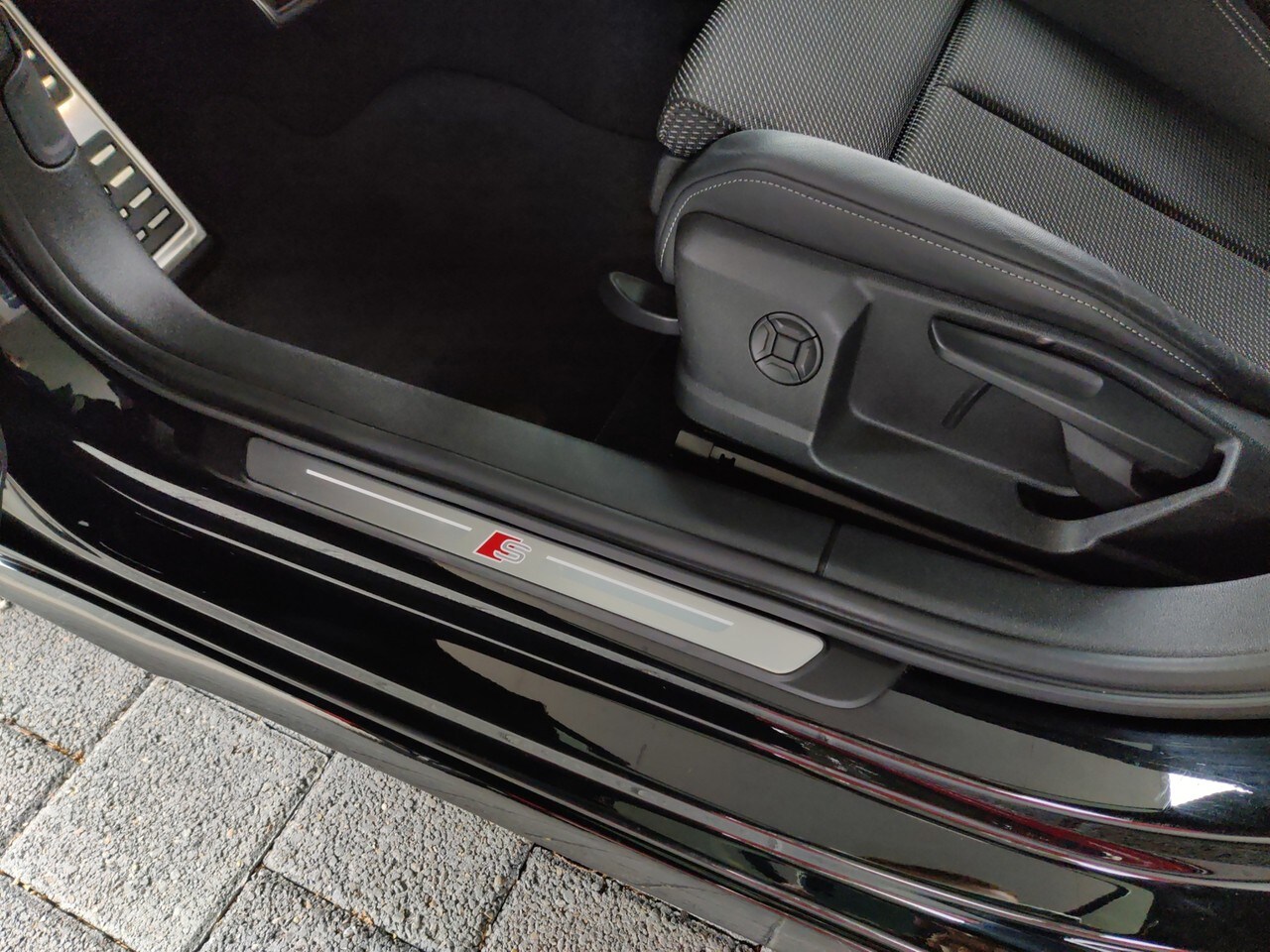 Image about Audi A3 Sportback S line 40 TDI quattro S tronic
