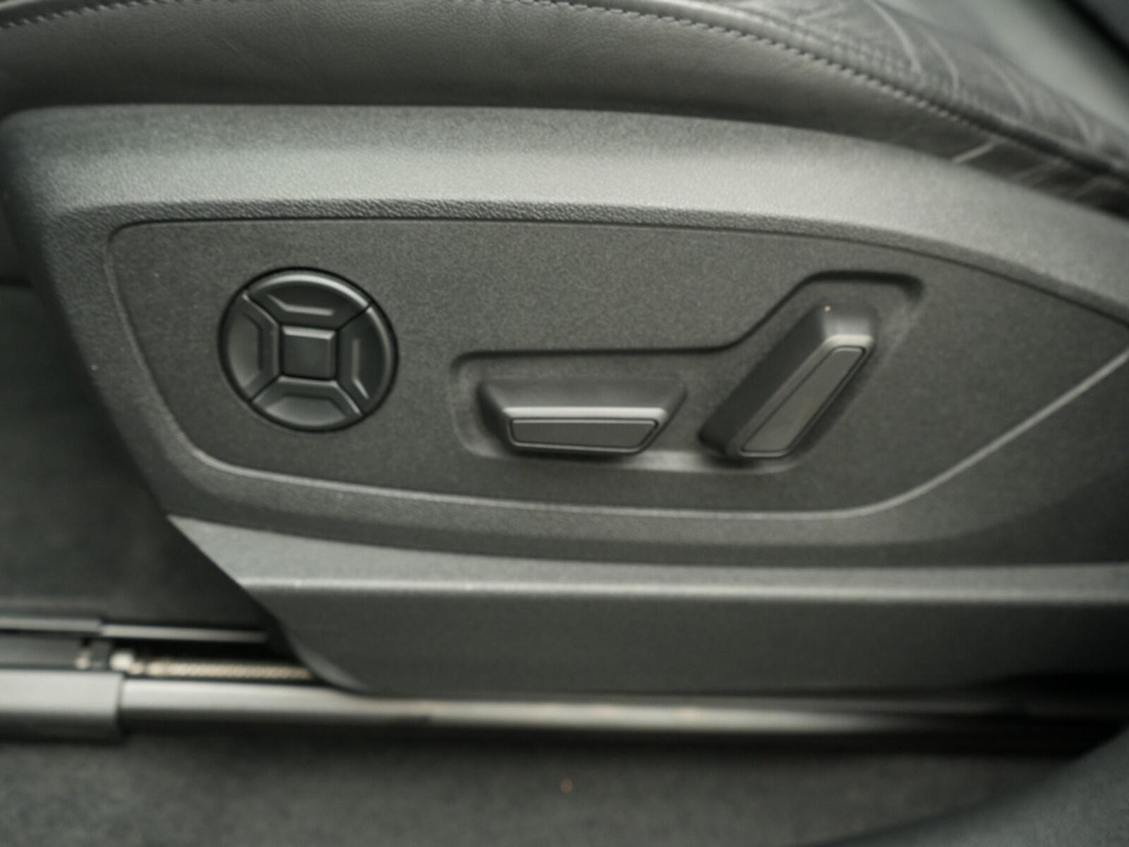 Audi Q8 e-tron – Bild 17