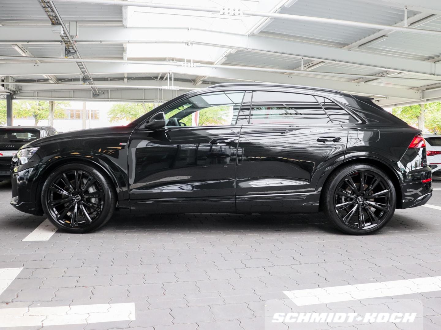 Bild über Audi Q8 SUV TFSI e S line business TFSI e quattro 290 kW tiptronic - für weitere Informationen kontaktieren Sie den Audi Partner