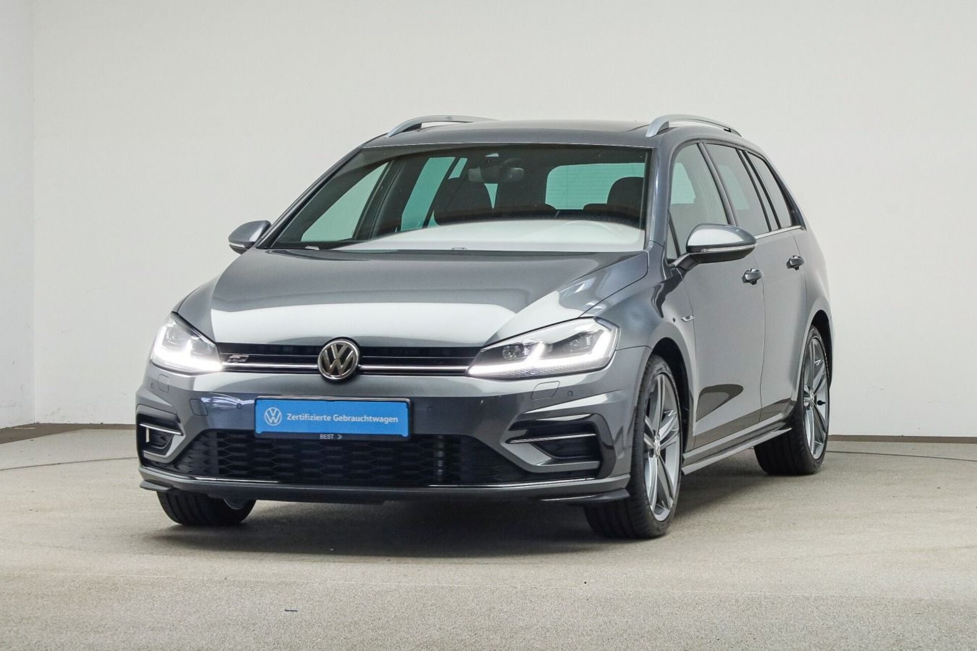 Volkswagen Golf Variant R-Line