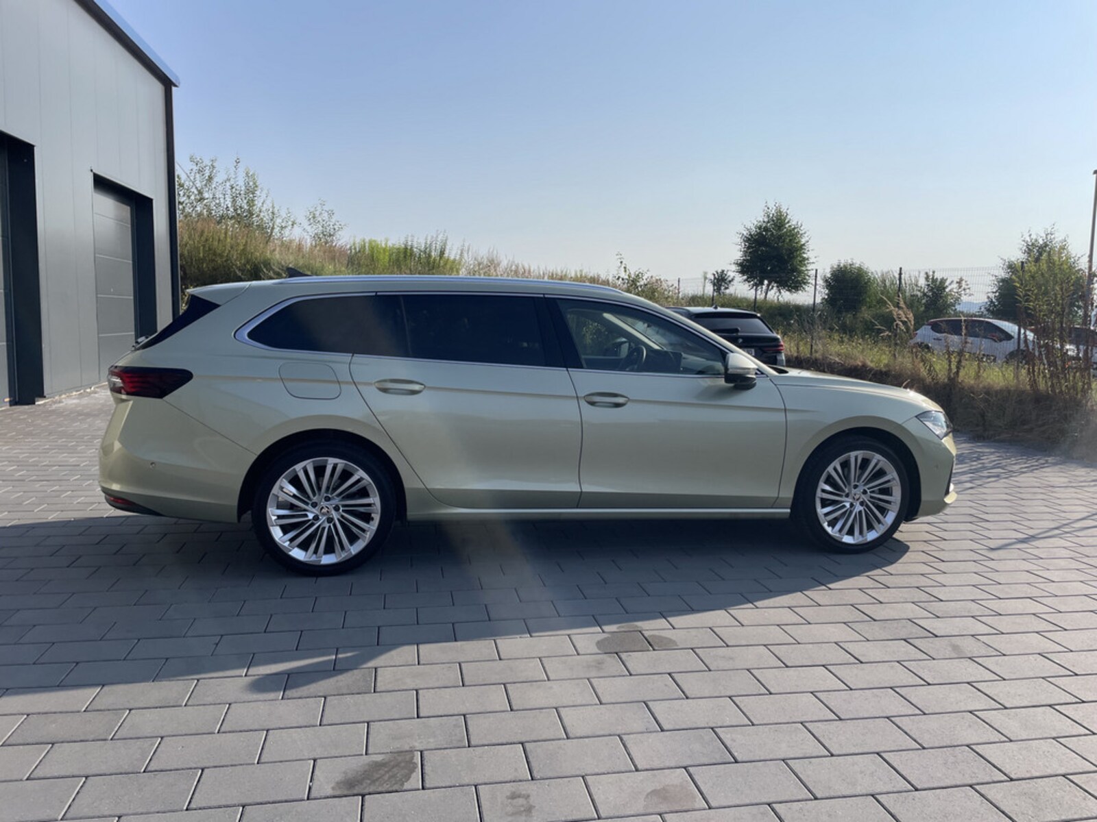 Škoda Superb Combi – Bild 4