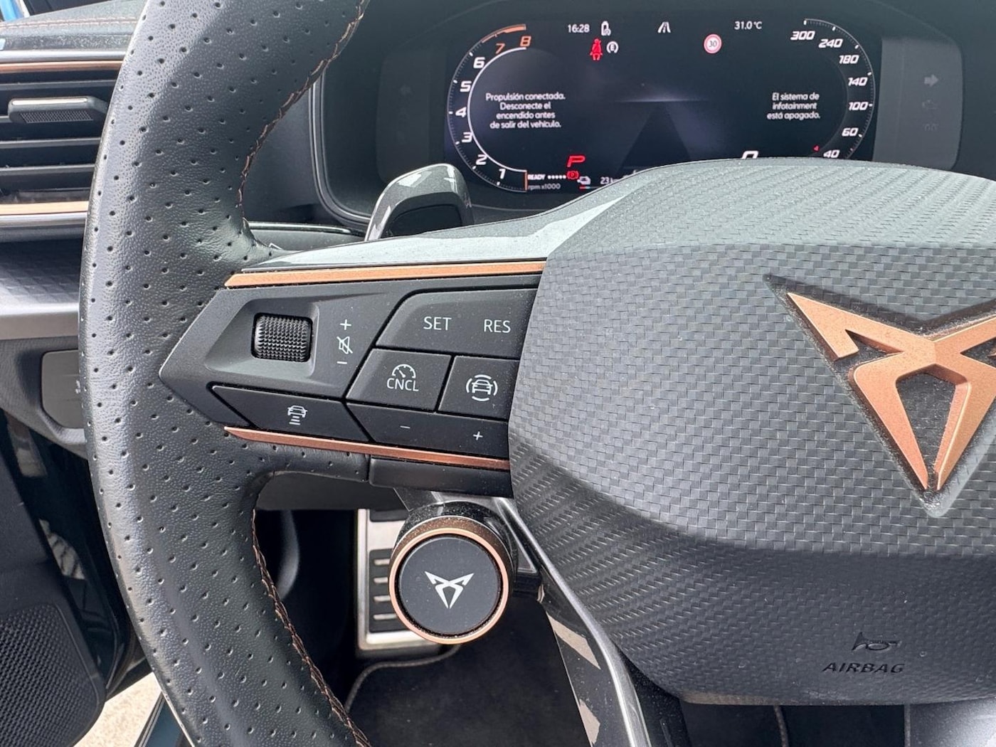 CUPRA Leon Sportstourer 1.5 TSI e-Hybrid VZ DSG 200 kW (272 CV) — photo 17