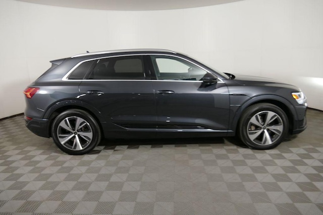2024 Audi Q8 e-tron