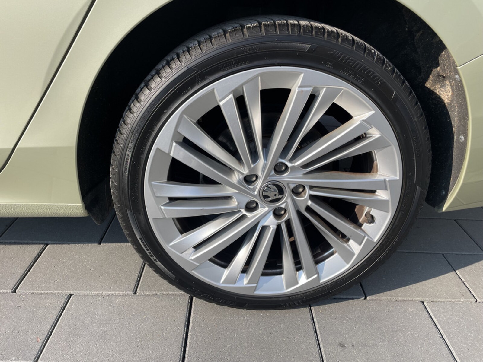 Škoda Superb Combi – Bild 11