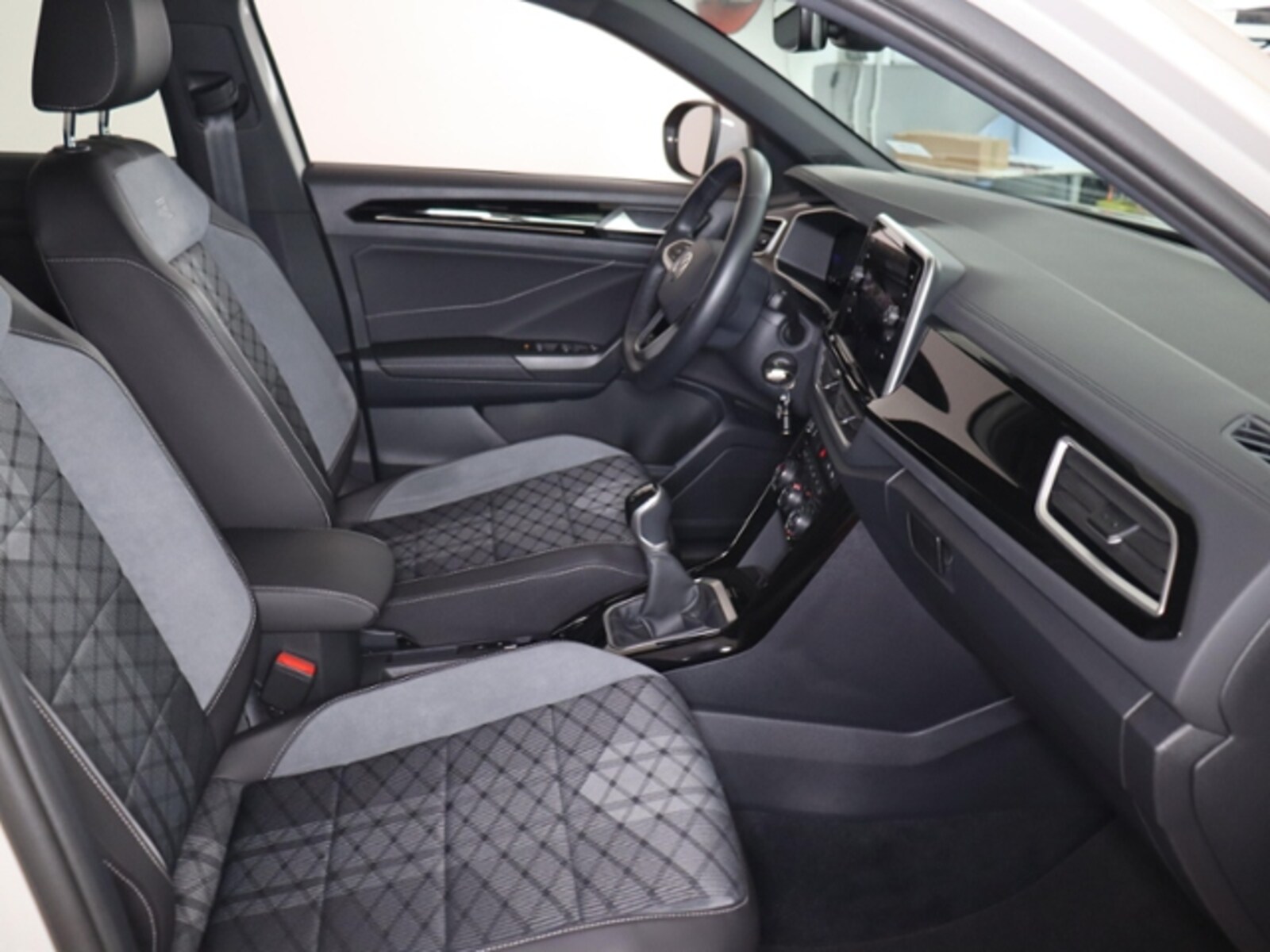 Volkswagen T-Roc – Bild 12