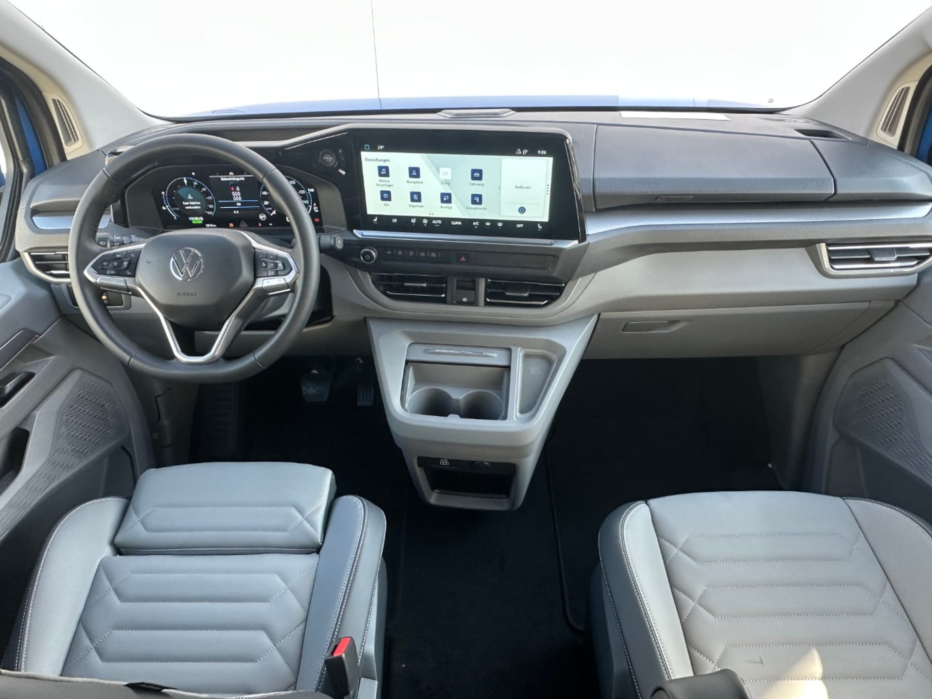 Volkswagen e-Caravelle Style