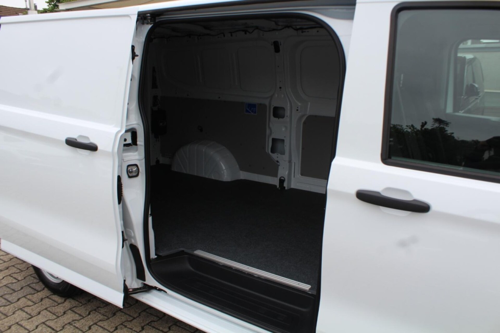 Volkswagen Transporter Kasten langer Radstand