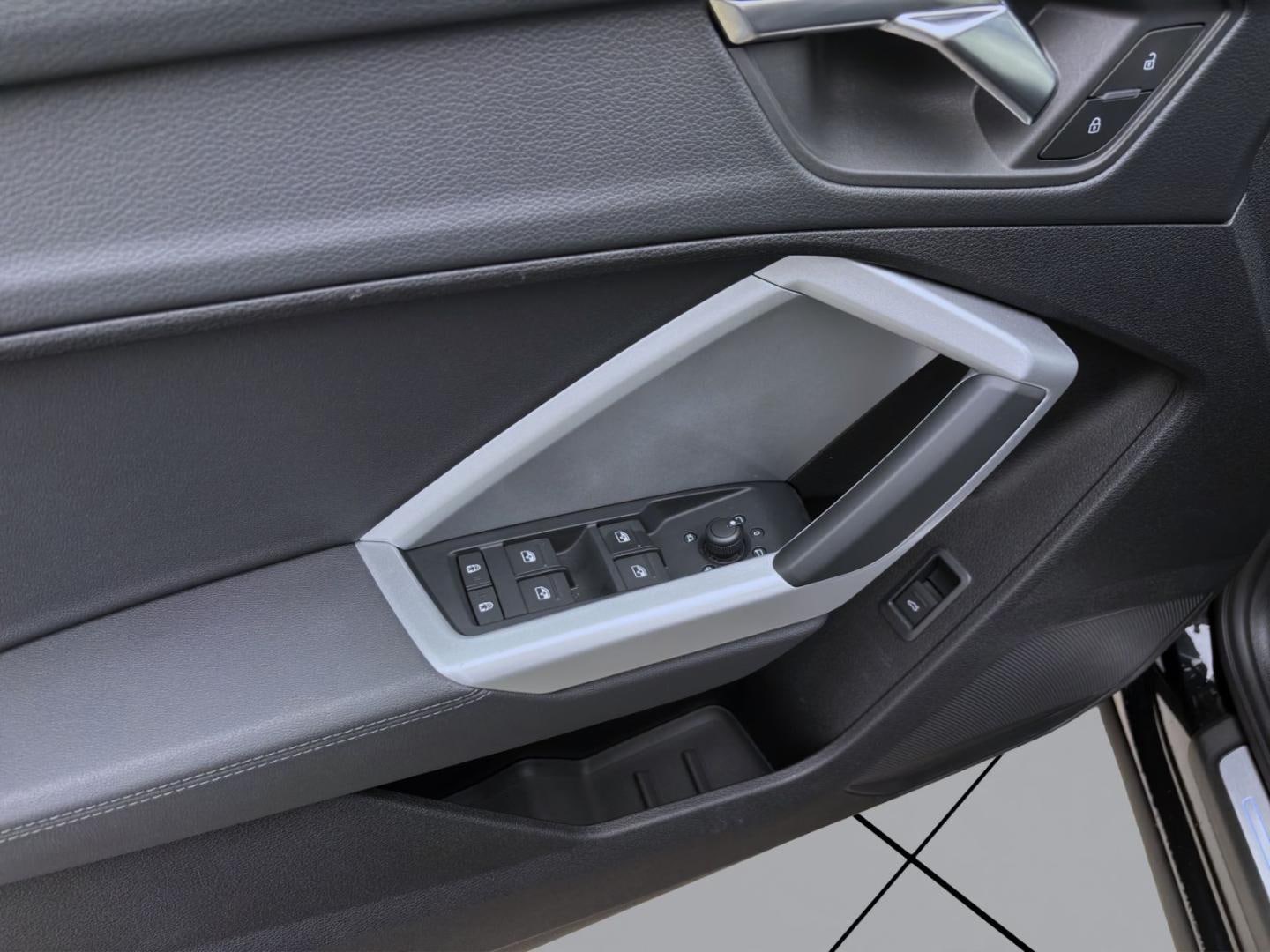 Bild über Audi Q3 Sportback S line 35 TDI S tronic - für weitere Informationen kontaktieren Sie den Audi Partner