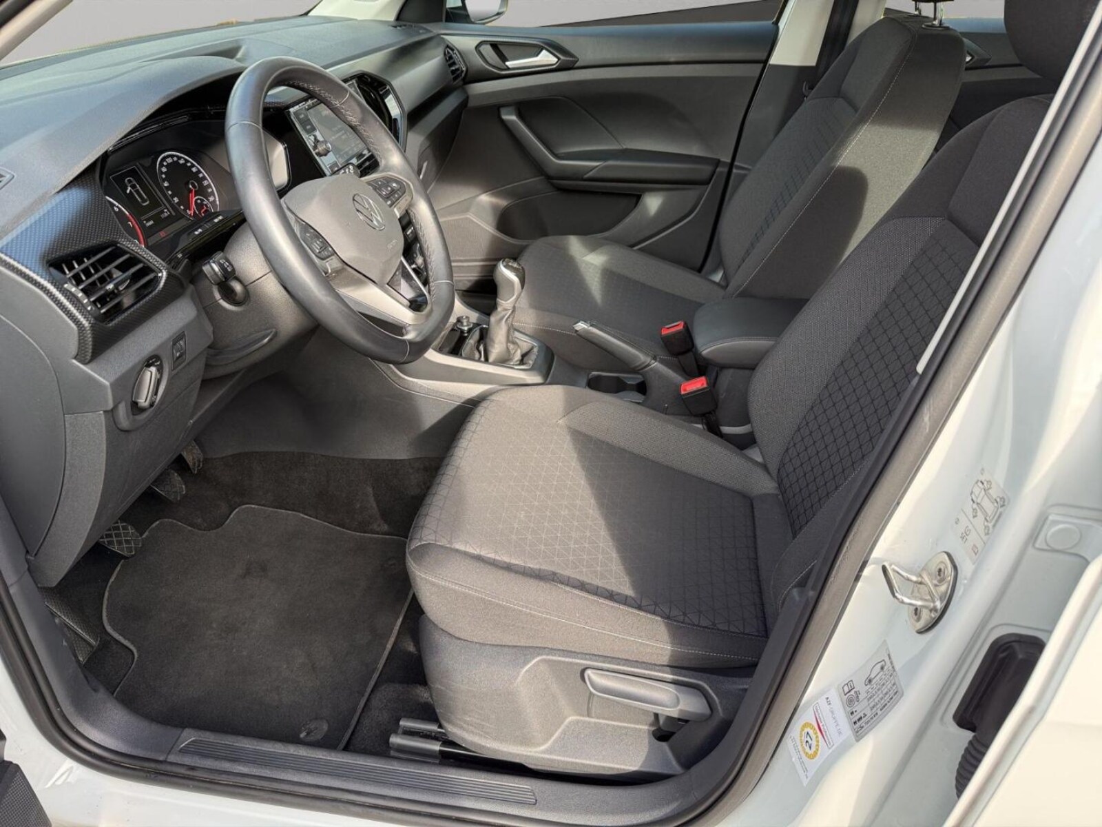 Volkswagen T-Cross – Bild 9