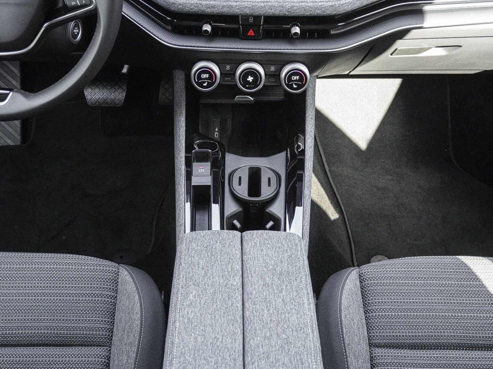Škoda Superb Combi – Bild 14
