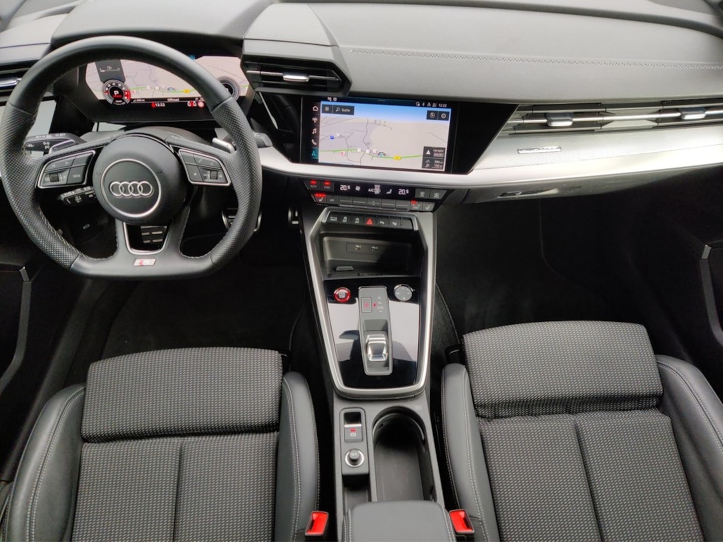 Bild über Audi S3 Sportback TFSI quattro S tronic - für weitere Informationen kontaktieren Sie den Audi Partner