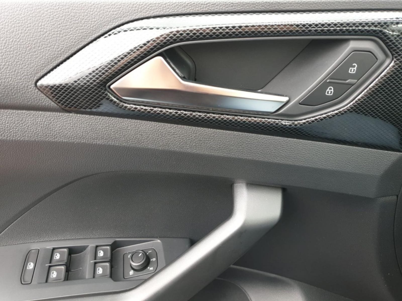 Volkswagen T-Cross – Bild 8