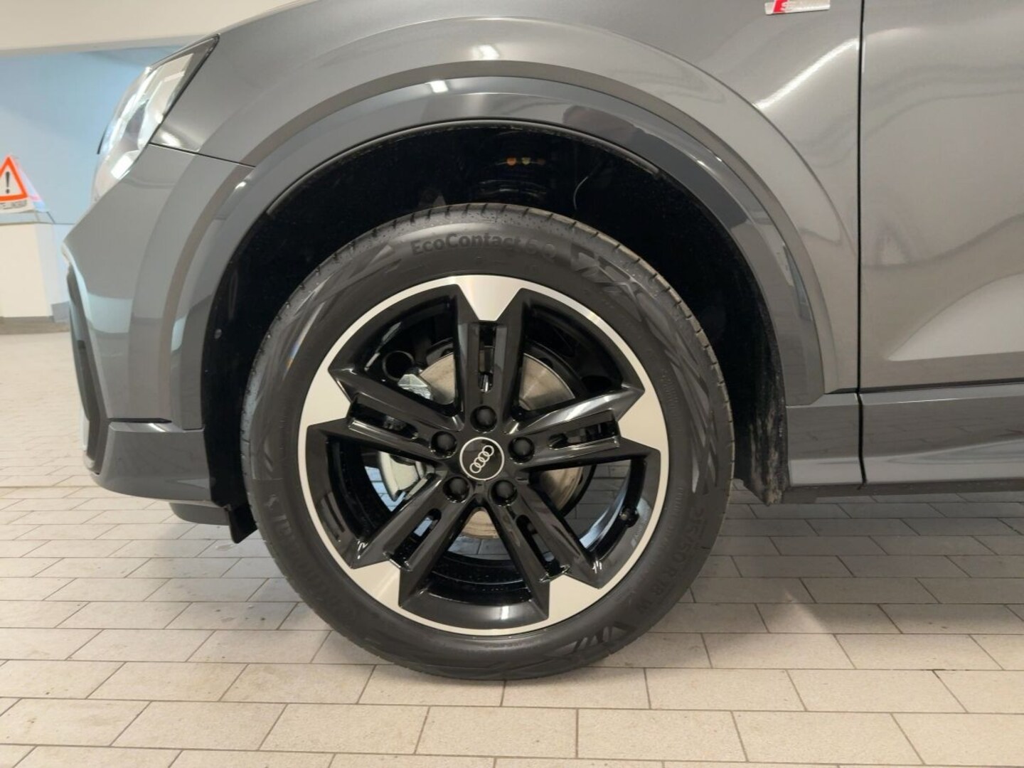 Bild über Audi Q2 S line 35 TFSI S tronic - für weitere Informationen kontaktieren Sie den Audi Partner