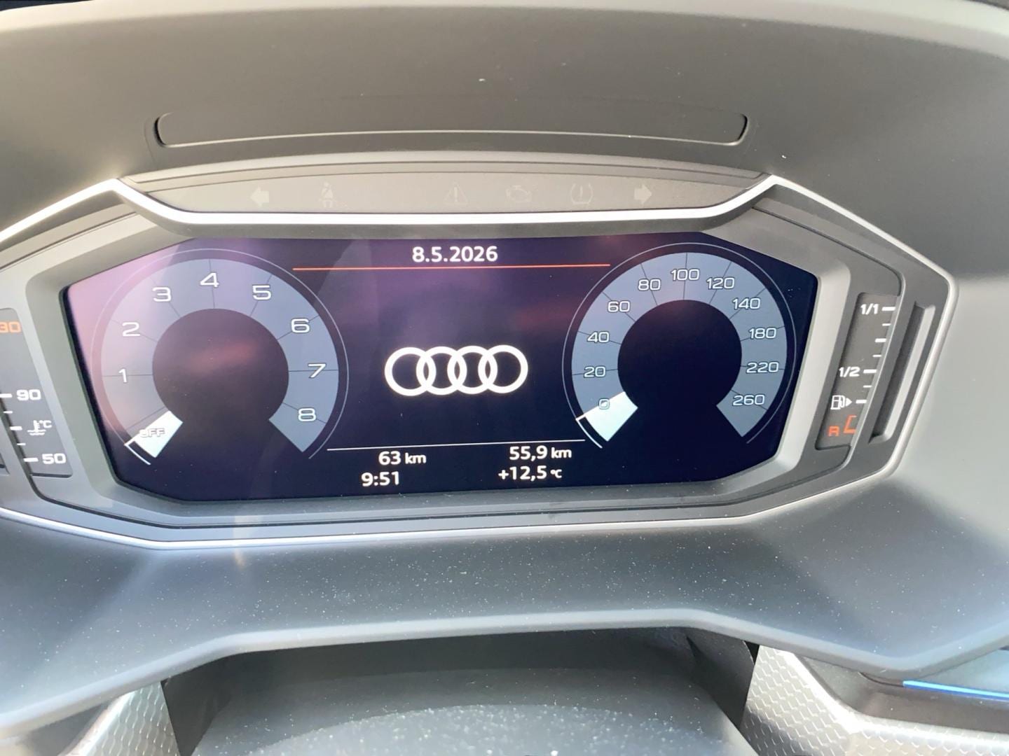 Bild über Audi A1 Sportback S line 40 TFSI S tronic - für weitere Informationen kontaktieren Sie den Audi Partner